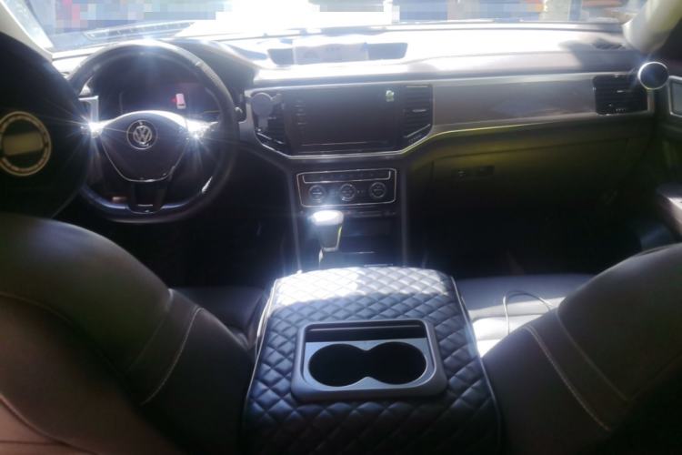 Used Volkswagen Teramont 2020 380TSI Four-Wheel Drive Luxury Version China VI Standard Center Console