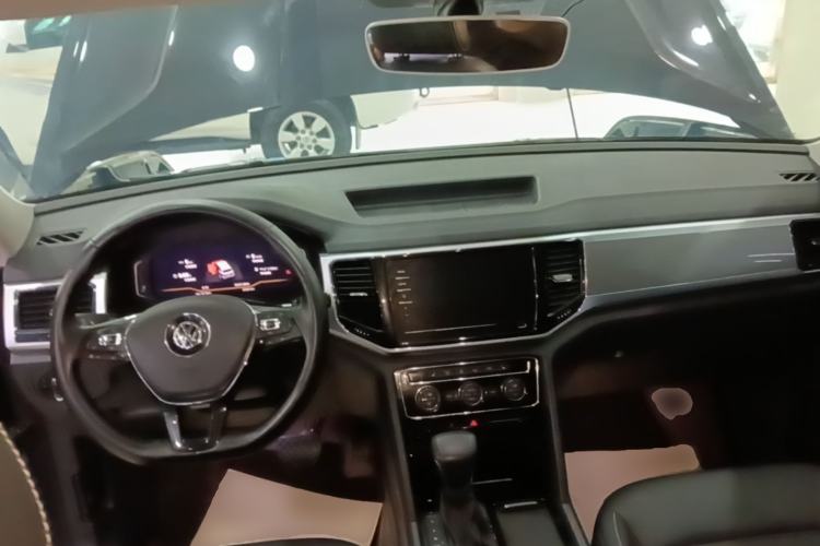 Used Volkswagen Teramont 2020 380TSI Four-Wheel Drive Luxury Version China VI Standard Center Console
