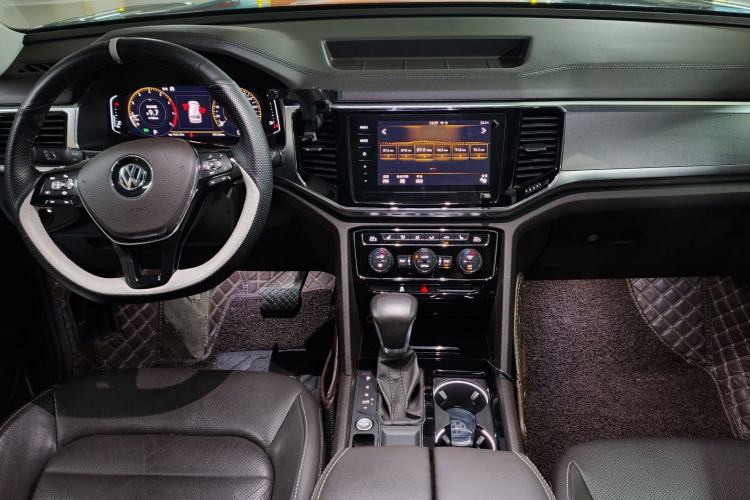 Used Volkswagen Teramont 2020 330TSI Two-Wheel-Drive Luxury Edition China VI Standard Center Console