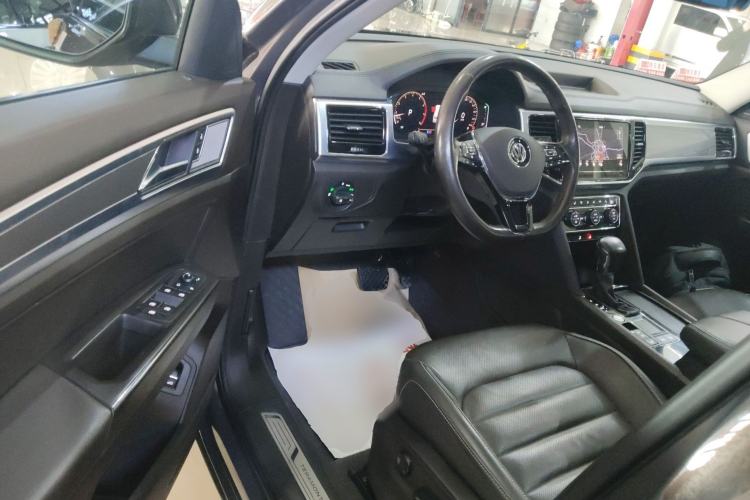 Used Volkswagen Teramont 2020 330TSI Two-Wheel-Drive Luxury Edition China V Standard Driver Seat