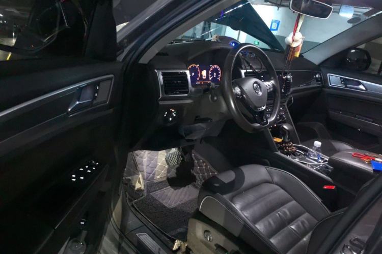 Used Volkswagen Teramont 2020 330TSI Two-Wheel-Drive Luxury Edition China VI Standard Driver Seat