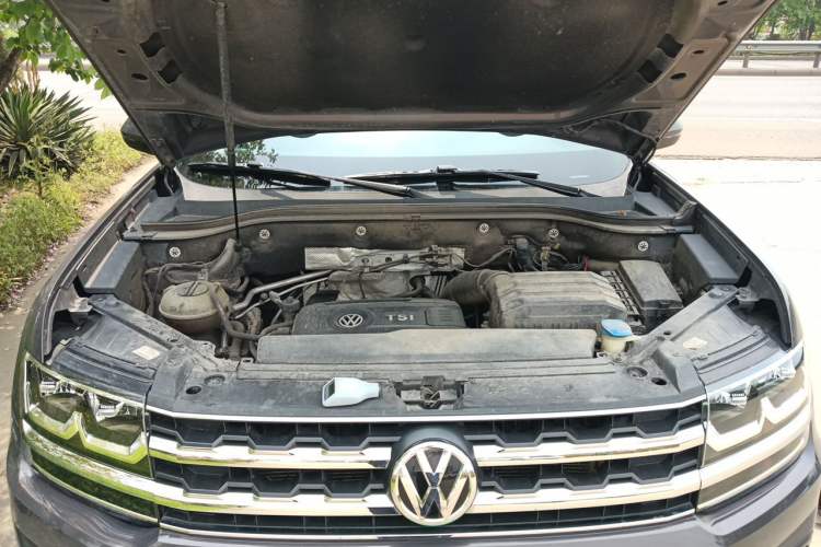 Used Volkswagen Teramont 2020 380TSI Four-Wheel Drive Luxury Version China VI Standard Engine Bay