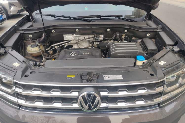 Used Volkswagen Teramont 2020 380TSI Four-Wheel Drive Luxury Version China VI Standard Engine Bay