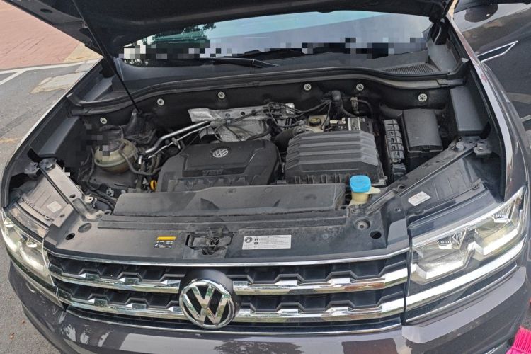 Used Volkswagen Teramont 2020 330TSI Two-Wheel-Drive Luxury Edition China VI Standard Engine Bay