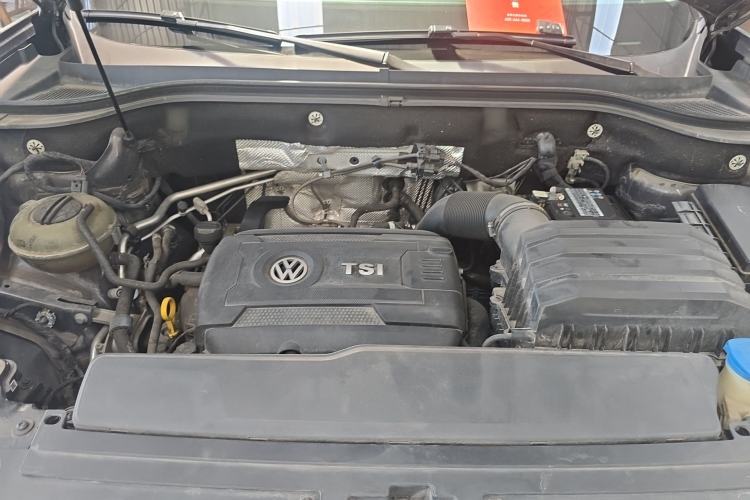 Used Volkswagen Teramont 2020 380TSI Four-Wheel Drive Luxury Version China VI Standard Engine Bay
