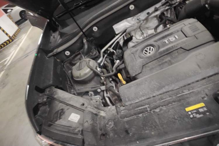 Used Volkswagen Teramont 2020 380TSI Four-Wheel Drive Luxury Version China VI Standard Engine Bay Right