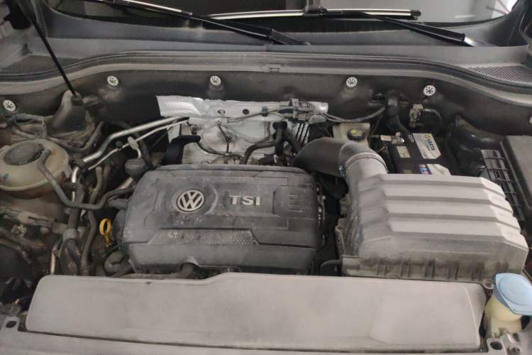 Used Volkswagen Teramont 2020 Revised Version 380TSI Four-Wheel Drive Luxury Edition Engine Bay