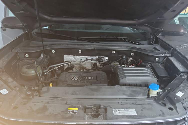 Used Volkswagen Teramont 2020 380TSI Four-Wheel Drive Luxury Version China VI Standard Engine Bay