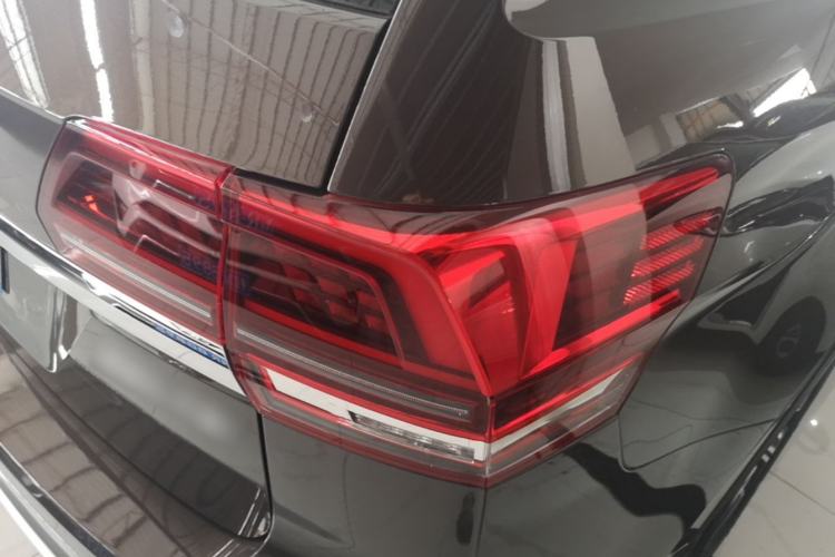 Used Volkswagen Teramont 2020 330TSI Two-Wheel-Drive Luxury Edition China VI Standard Exterior 3