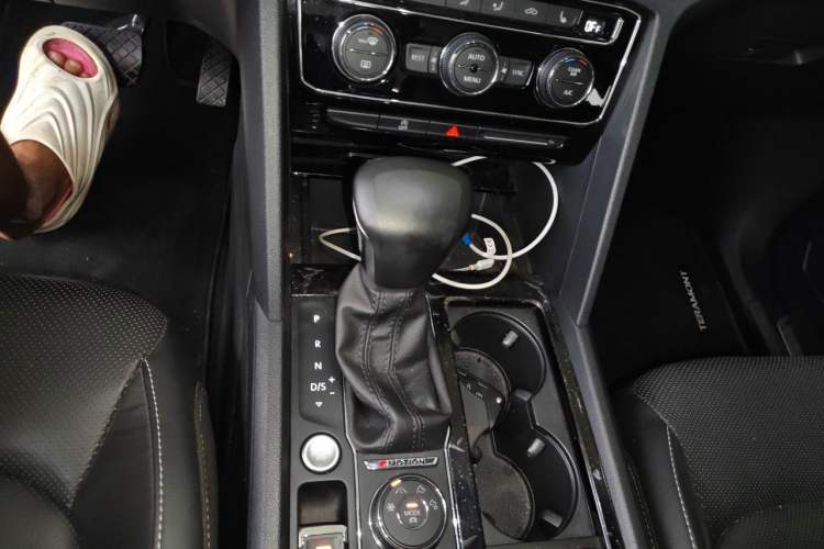 Used Volkswagen Teramont 2020 380TSI Four-Wheel Drive Luxury Version China VI Standard Gear Lever
