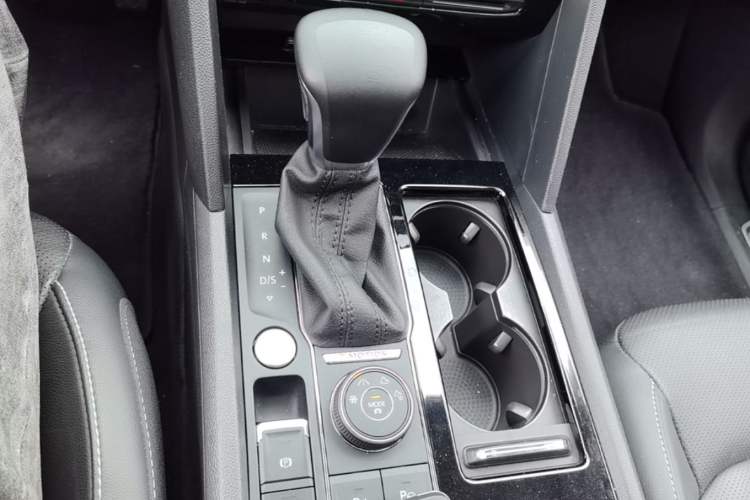 Used Volkswagen Teramont 2020 380TSI Four-Wheel Drive Luxury Version China VI Standard Gear Lever