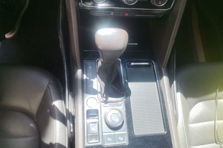 Used Volkswagen Teramont 2020 380TSI Four-Wheel Drive Luxury Version China VI Standard Gear Lever