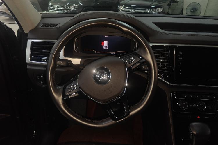 Used Volkswagen Teramont 2020 Revised Version 330TSI Two-Wheel Drive Luxury Edition Interior 3