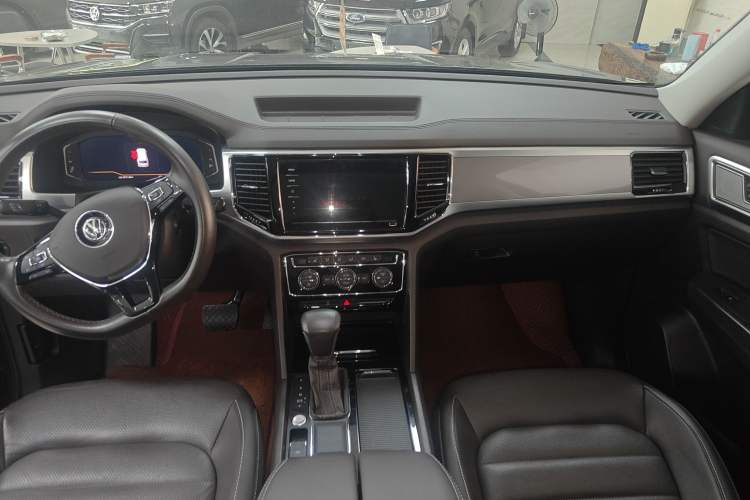 Used Volkswagen Teramont 2020 Revised Version 330TSI Two-Wheel Drive Luxury Edition Interior 4
