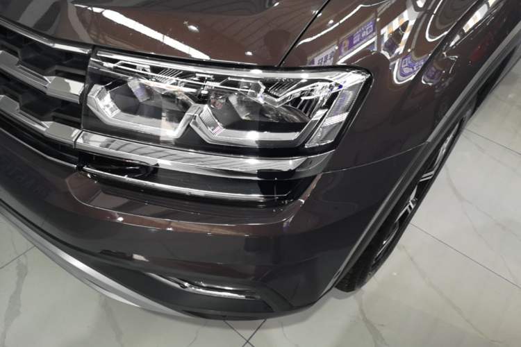 Used Volkswagen Teramont 2020 330TSI Two-Wheel-Drive Luxury Edition China VI Standard Left Front Headlight