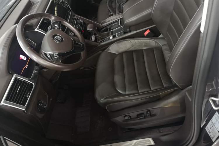 Used Volkswagen Teramont 2020 330TSI Two-Wheel-Drive Luxury Edition China VI Standard Left Front Seat
