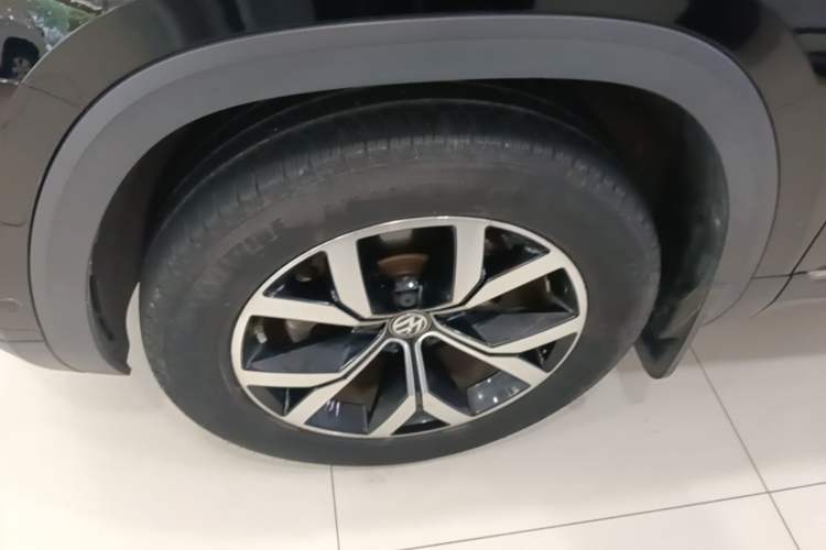 Used Volkswagen Teramont 2020 380TSI Four-Wheel Drive Luxury Version China VI Standard Left Front Wheel Hub