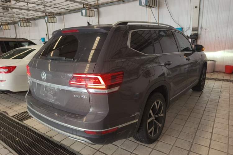 Used Volkswagen Teramont 2020 Revised Version 380TSI Four-Wheel Drive Luxury Edition Rear Right 45 Deg