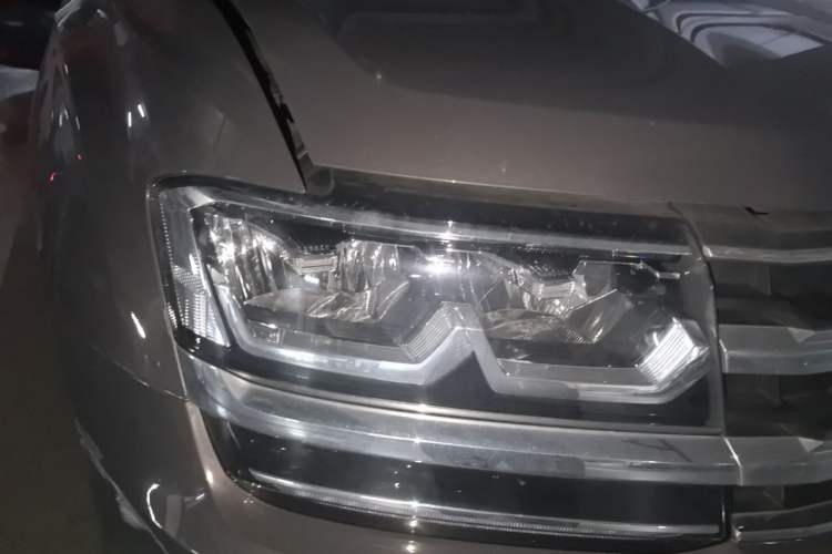 Used Volkswagen Teramont 2020 330TSI Two-Wheel-Drive Luxury Edition China VI Standard Right Front Headlight