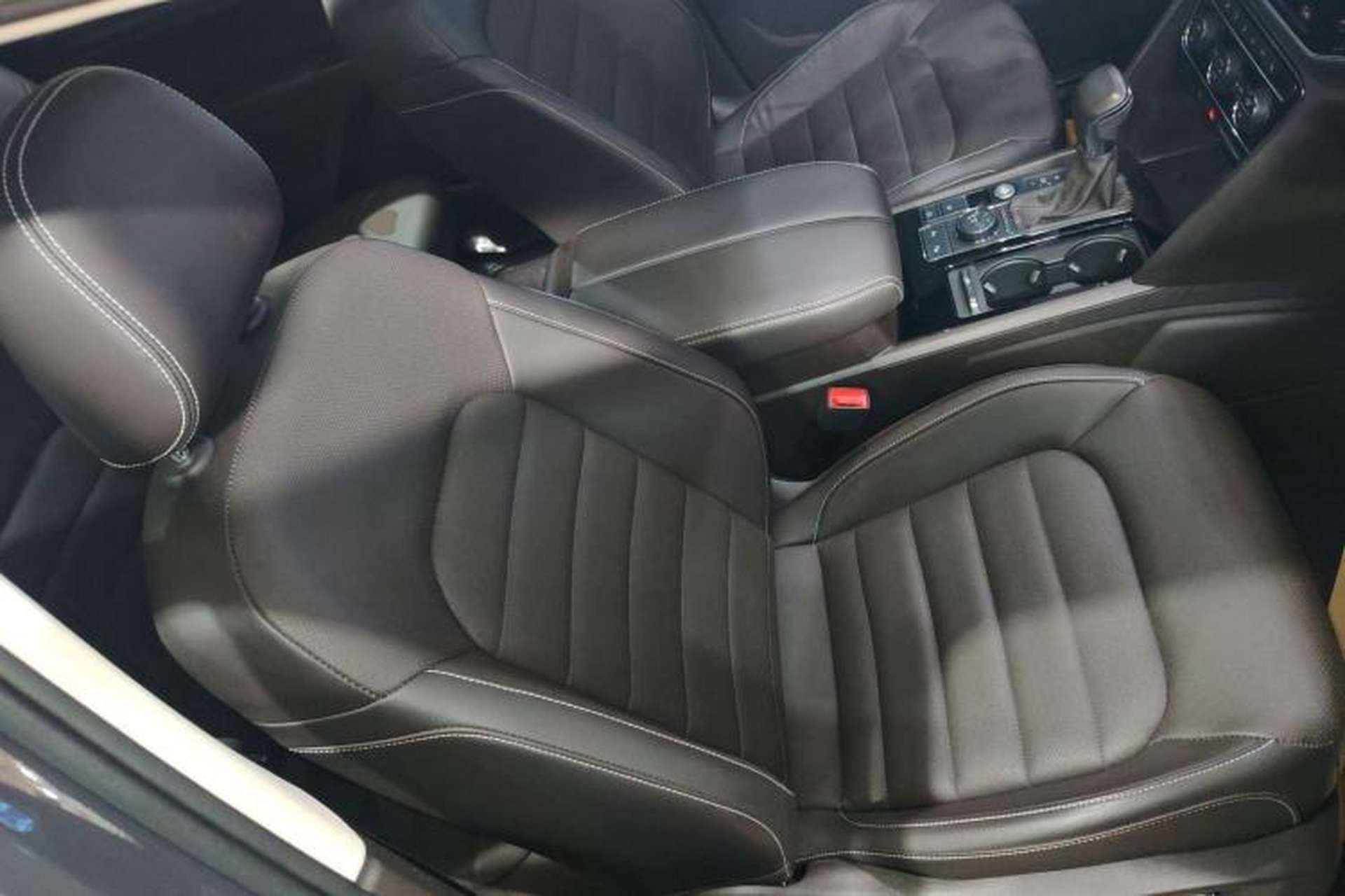 Used Volkswagen Teramont 2020 Revised Version 380TSI Four-Wheel Drive Luxury Edition Right Front Seat