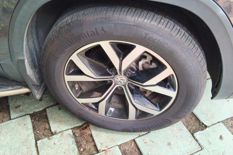 Used Volkswagen Teramont 2020 380TSI Four-Wheel Drive Luxury Version China VI Standard Right Front Wheel Hub