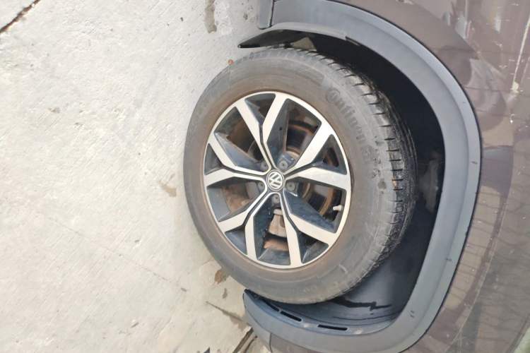 Used Volkswagen Teramont 2020 380TSI Four-Wheel Drive Luxury Version China VI Standard Right Front Wheel Hub