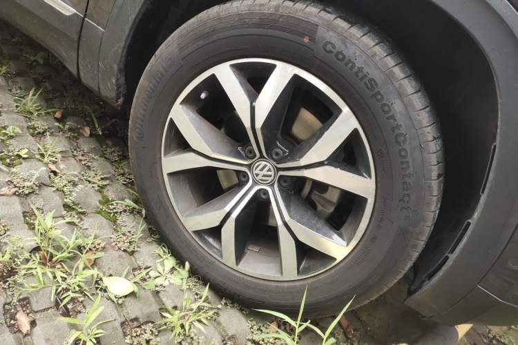 Used Volkswagen Teramont 2020 380TSI Four-Wheel Drive Luxury Version China VI Standard Right Front Wheel Hub
