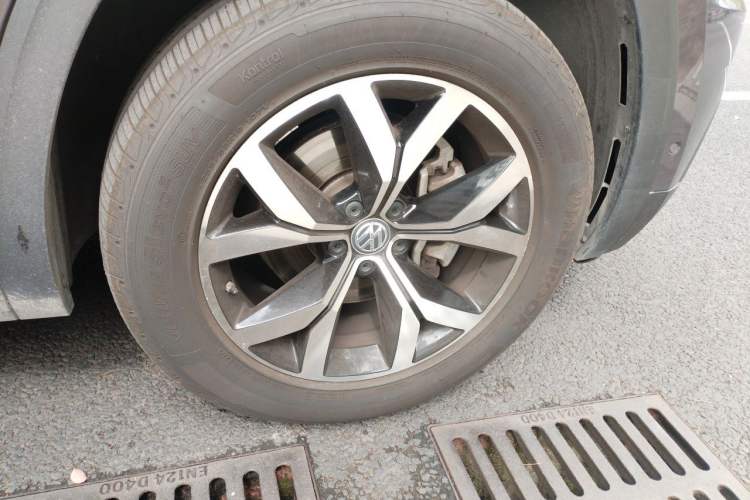 Used Volkswagen Teramont 2020 380TSI Four-Wheel Drive Luxury Version China VI Standard Right Front Wheel Hub