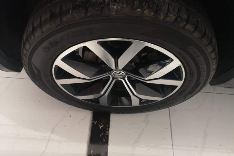 Used Volkswagen Teramont 2020 330TSI Two-Wheel-Drive Luxury Edition China VI Standard Right Rear Wheel Hub