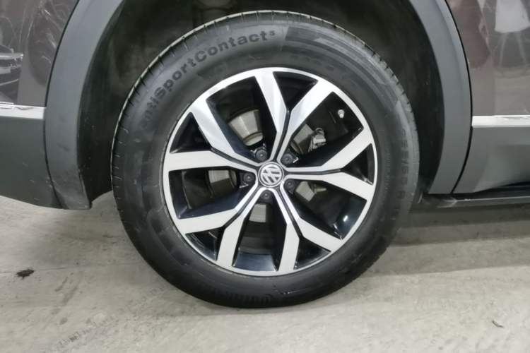 Used Volkswagen Teramont 2020 380TSI Four-Wheel Drive Luxury Version China VI Standard Right Rear Wheel Hub