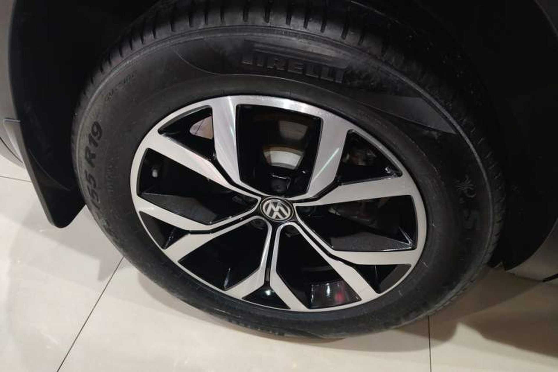 Used Volkswagen Teramont 2020 Revised Version 380TSI Four-Wheel Drive Luxury Edition Right Rear Wheel Hub