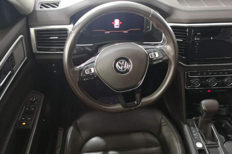 Used Volkswagen Teramont 2020 330TSI Two-Wheel-Drive Luxury Edition China VI Standard Steering Wheel