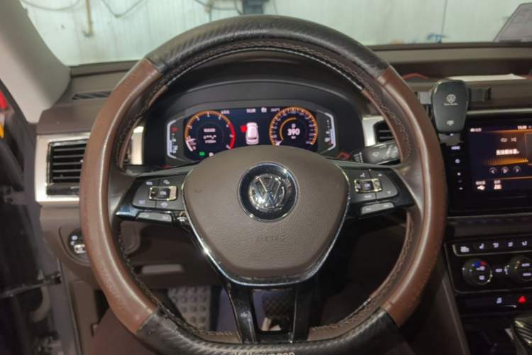 Used Volkswagen Teramont 2020 Revised Version 380TSI Four-Wheel Drive Luxury Edition Steering Wheel