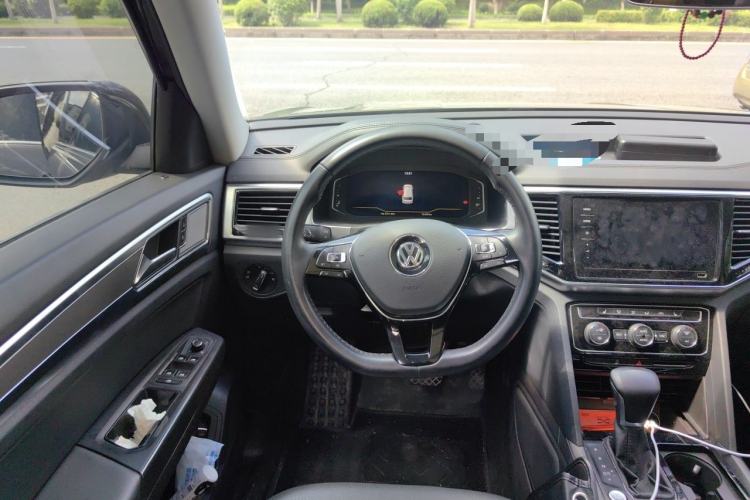 Used Volkswagen Teramont 2020 Revised Version 380TSI Four-Wheel Drive Luxury Edition Steering Wheel