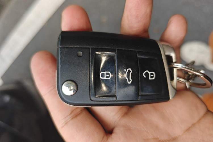 Used Volkswagen Teramont 2020 330TSI Two-Wheel-Drive Luxury Edition China VI Standard Vehicle Key