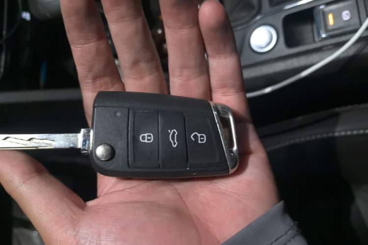 Used Volkswagen Teramont 2020 330TSI Two-Wheel-Drive Luxury Edition China VI Standard Vehicle Key