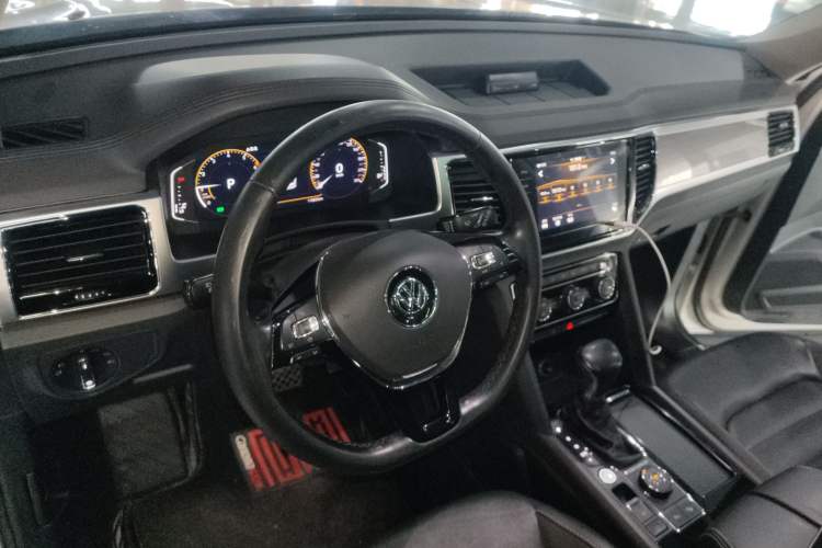 Used Volkswagen Teramont 2020 380TSI Four-Wheel Drive Luxury Version China VI Standard Center Console
