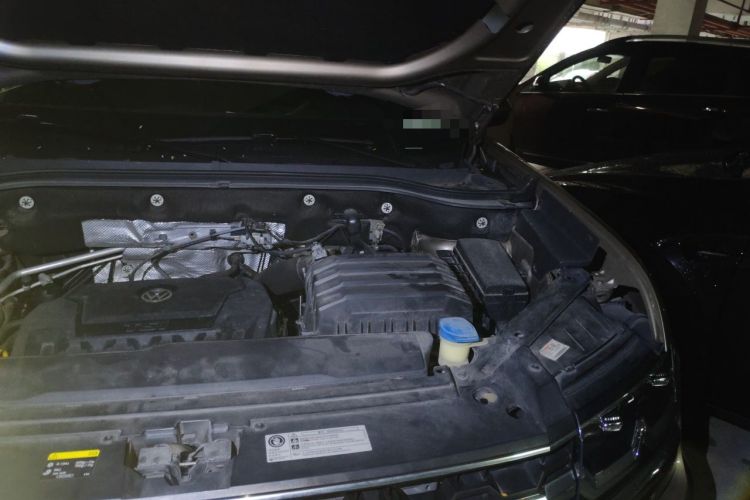 Used Volkswagen Teramont 2020 330TSI Two-Wheel-Drive Luxury Edition China VI Standard Engine Bay Left