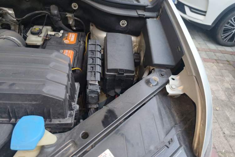 Used Volkswagen Teramont 2020 Revised Version 380TSI Four-Wheel Drive Luxury Edition Engine Bay Left