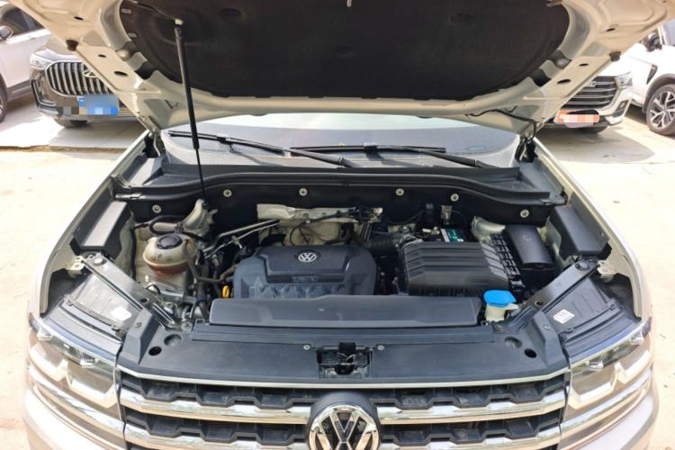 Used Volkswagen Teramont 2020 Revised Version 330TSI Two-Wheel Drive Luxury Edition Engine Bay