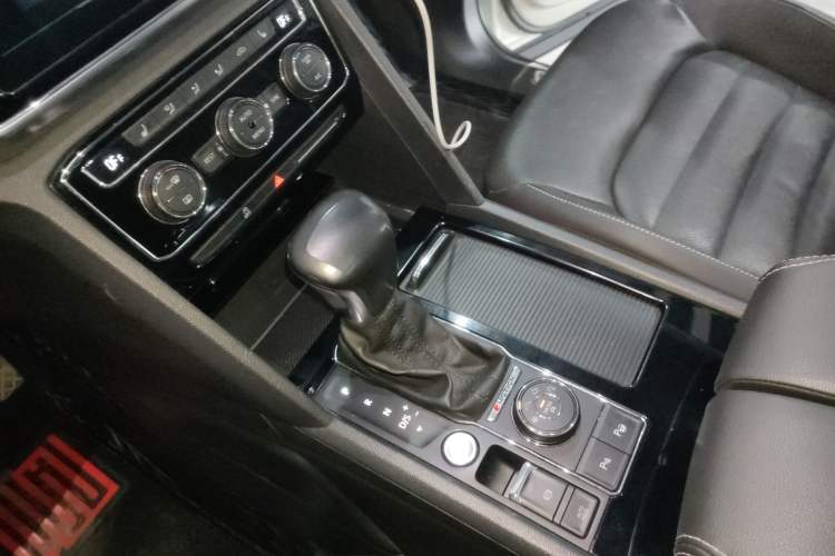 Used Volkswagen Teramont 2020 380TSI Four-Wheel Drive Luxury Version China VI Standard Gear Lever