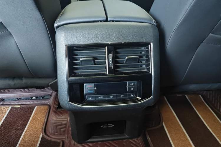 Used Volkswagen Teramont 2020 380TSI Four-Wheel Drive Luxury Version China VI Standard Interior 2