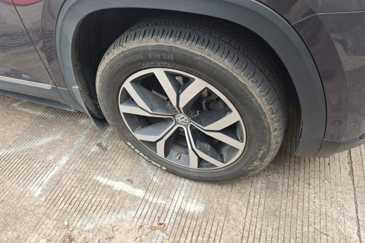 Used Volkswagen Teramont 2020 380TSI Four-Wheel Drive Luxury Version China VI Standard Right Front Wheel Hub