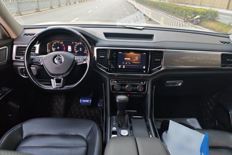 Used Volkswagen Teramont 2020 380TSI Four-Wheel Drive Luxury Version China VI Standard Center Console