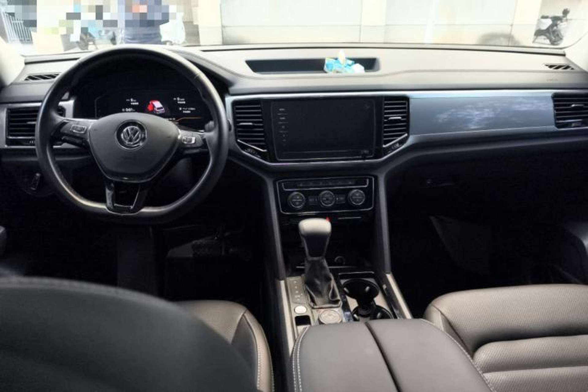 Used Volkswagen Teramont 2020 Revised Version 380TSI Four-Wheel Drive Luxury Edition Center Console