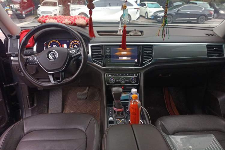 Used Volkswagen Teramont 2020 380TSI Four-Wheel Drive Luxury Version China VI Standard Center Console