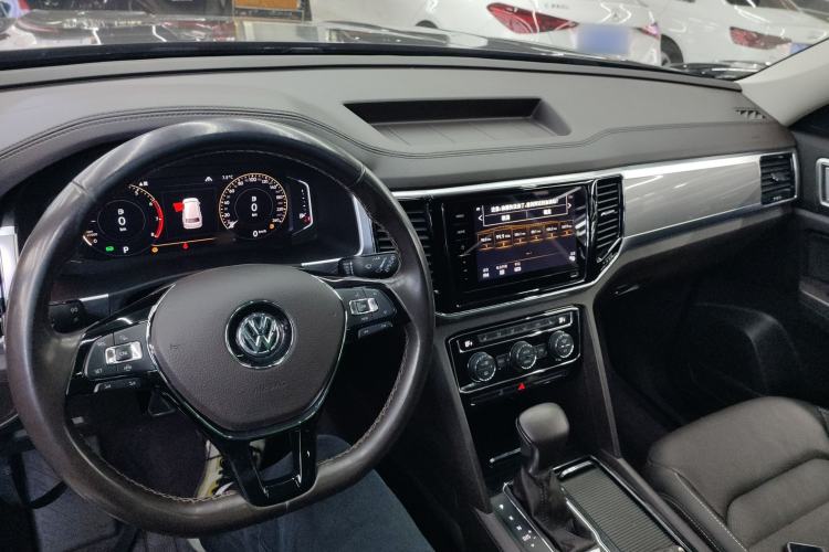 Used Volkswagen Teramont 2020 380TSI Four-Wheel Drive Luxury Version China VI Standard Center Console