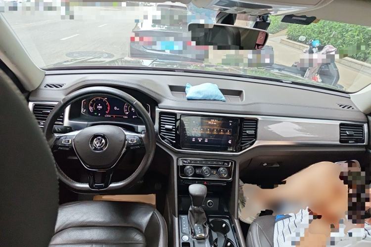 Used Volkswagen Teramont 2020 330TSI Two-Wheel-Drive Luxury Edition China VI Standard Center Console