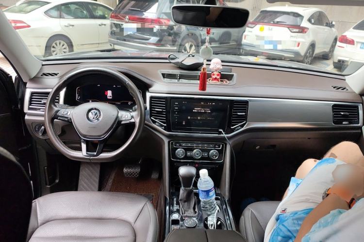 Used Volkswagen Teramont 2020 380TSI Four-Wheel Drive Luxury Version China VI Standard Center Console
