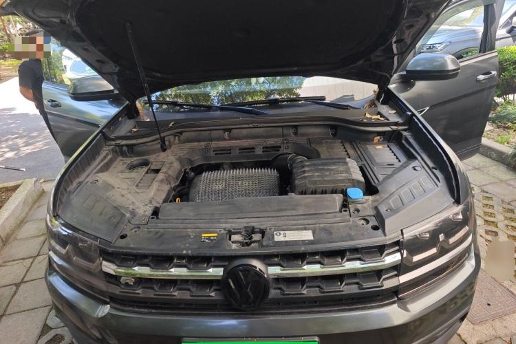 Used Volkswagen Teramont 2020 Revised Version 380TSI Four-Wheel Drive Luxury Edition Engine Bay